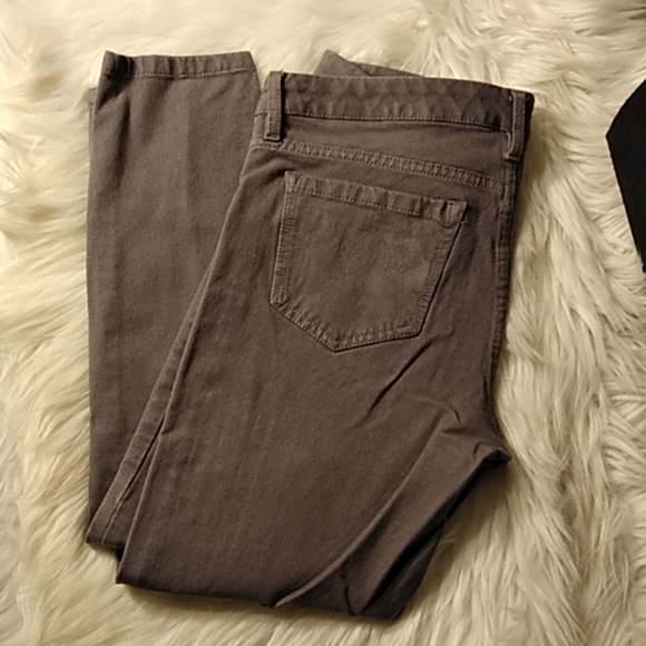 Women's Banana Republic Capris - Picture 4 of 5